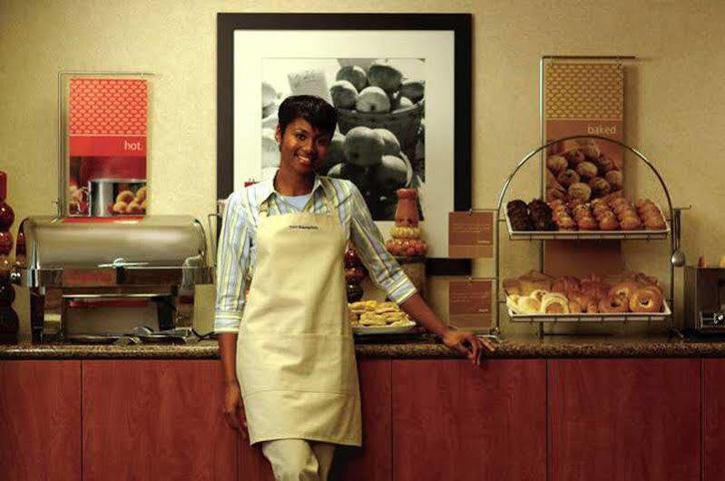 Hampton Inn Visalia Restaurang bild
